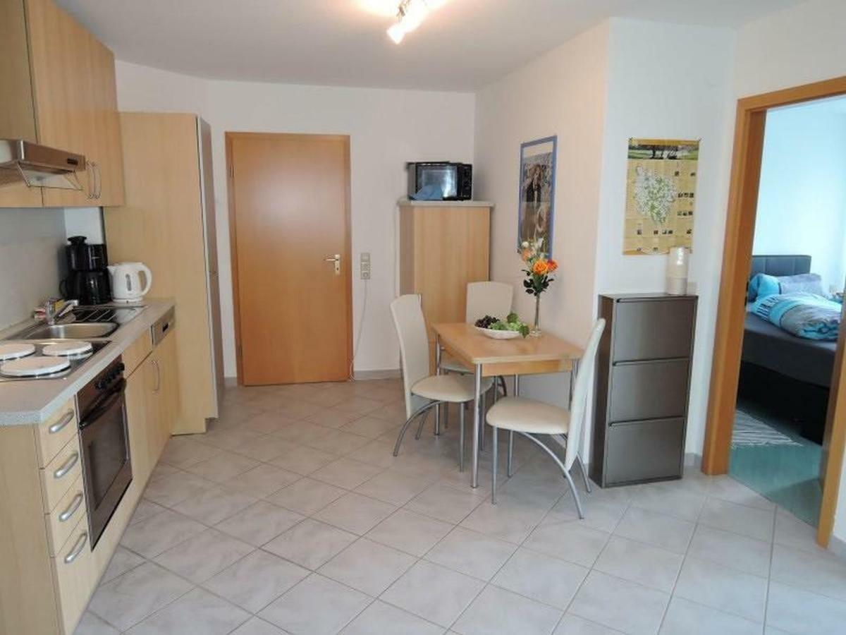 Apartamento Haus Eisele Bad Urach Exterior foto