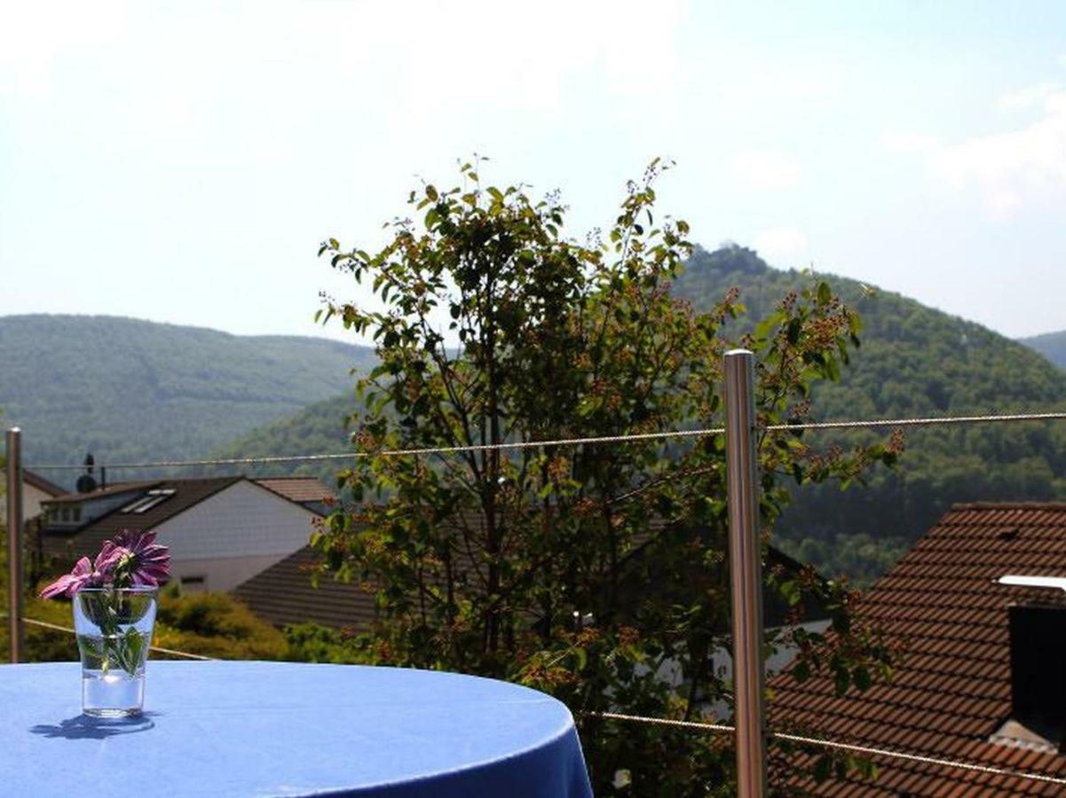 Apartamento Haus Eisele Bad Urach Exterior foto